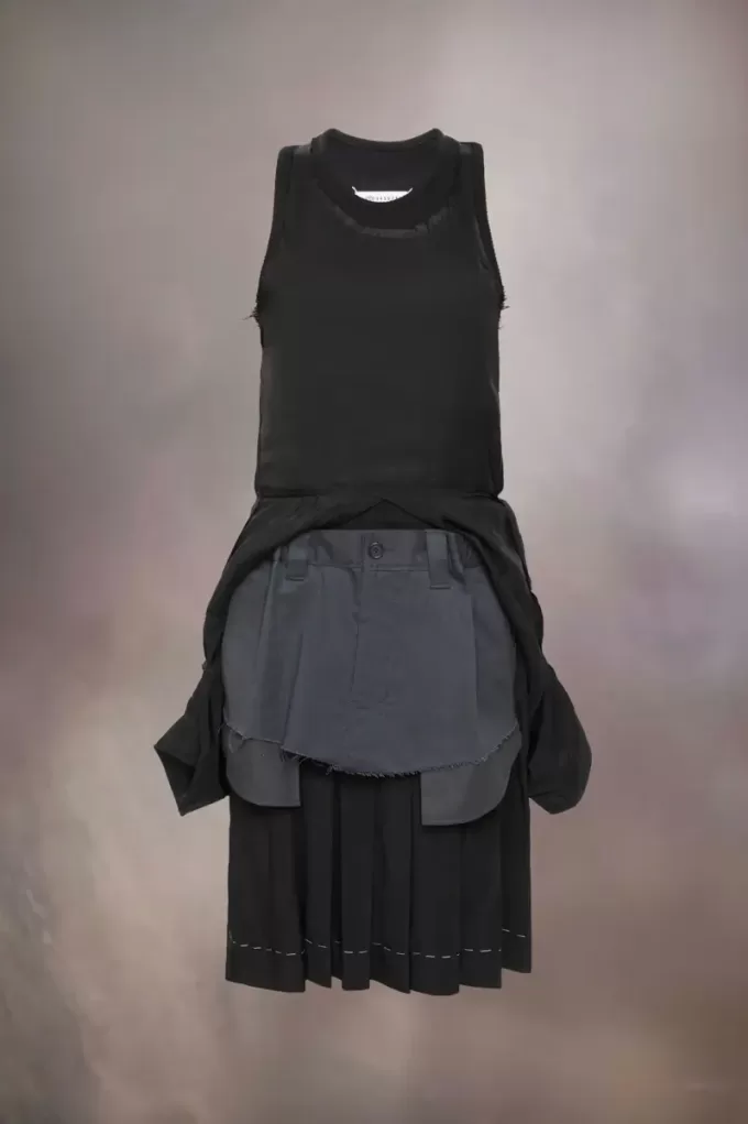 Anonimitatea rochiei de căptușeală Anonimitatea rochiei de căptușeală