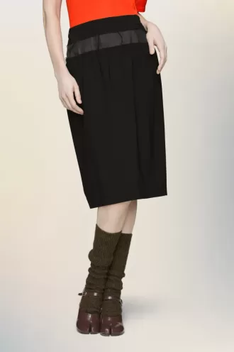 Anonimul fustei de căptușeală