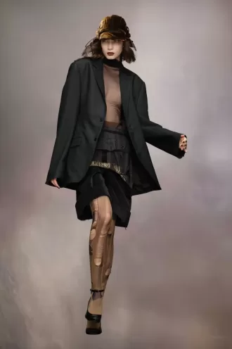 blazer din ln mohair maison margiela 2 330x496 - Blazer din l&acirc;nă Mohair Maison Margiela