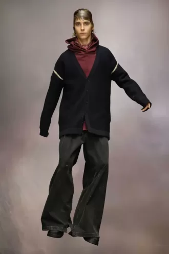 Cardigan cu plasture pe cot