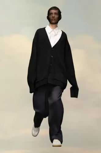 Cardigan cu plasture pe cot