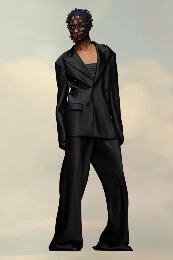 Costum din Satin Maison Margiela Costum din Satin Maison Margiela