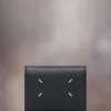 Deținător de card de vârstă vestimentară Deținător de card de vârstă vestimentară