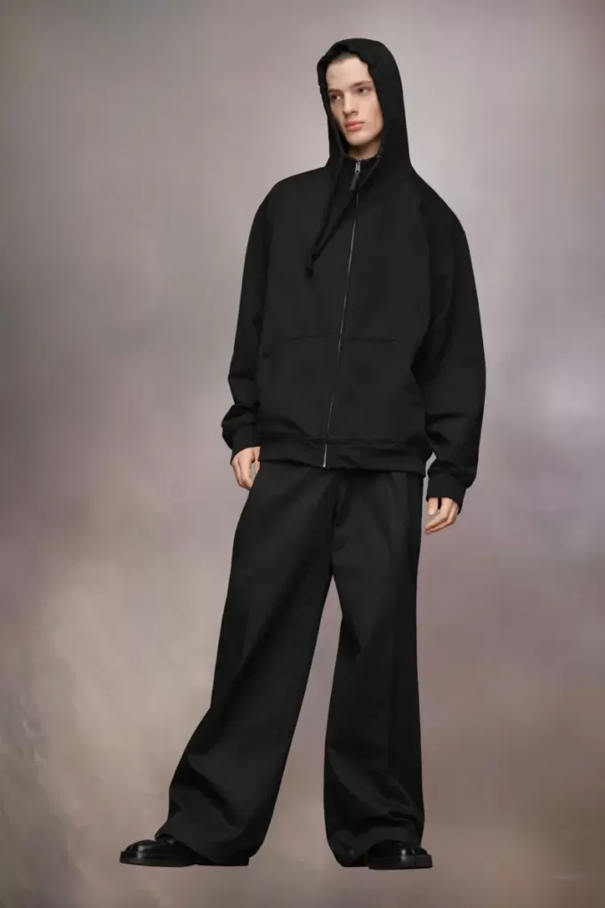 Hanorac cu logo brodat