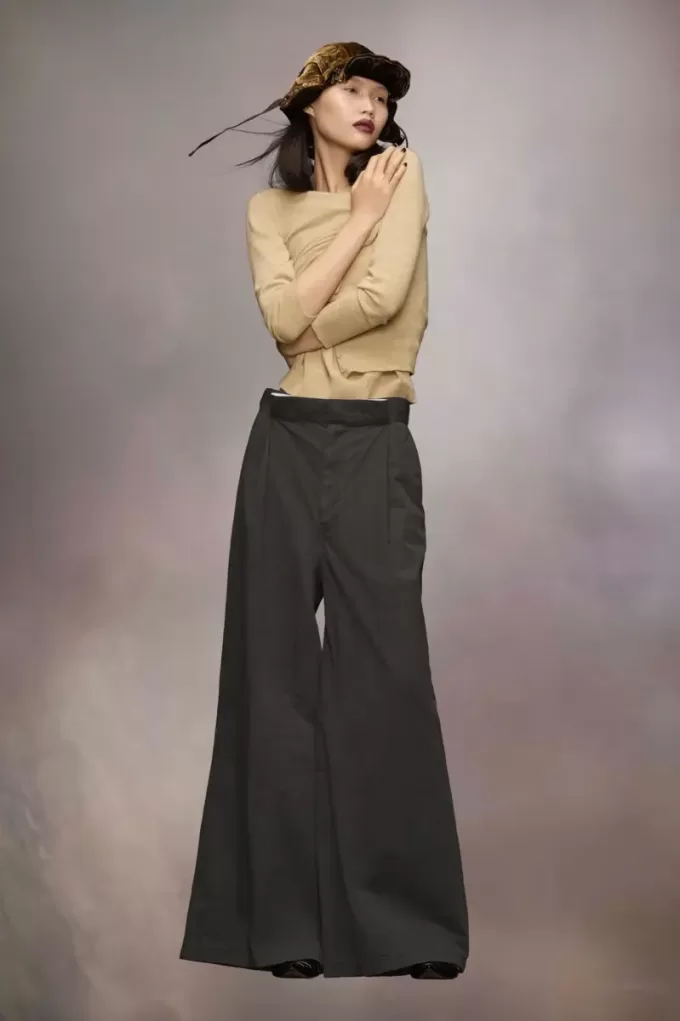 Pantaloni cu pliuri Maison Margiela Pantaloni cu pliuri Maison Margiela