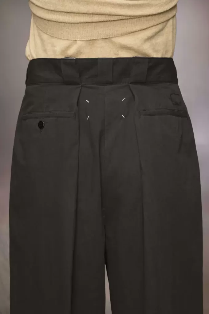 Pantaloni cu pliuri Maison Margiela Pantaloni cu pliuri Maison Margiela