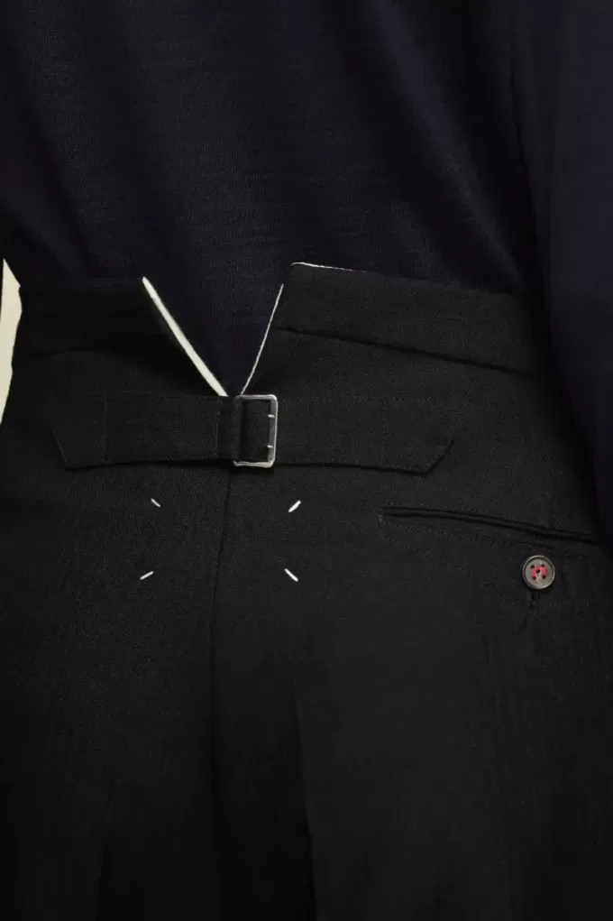 Pantaloni plisați din lână în spina de pește Pantaloni plisați din lână în spina de pește