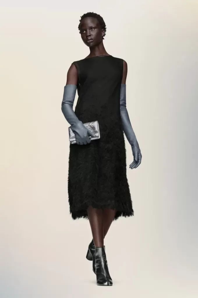 Rochie retrogradă din tricot de mătase Rochie retrogradă din tricot de mătase