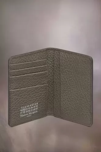 Suport card cu patru ochiuri