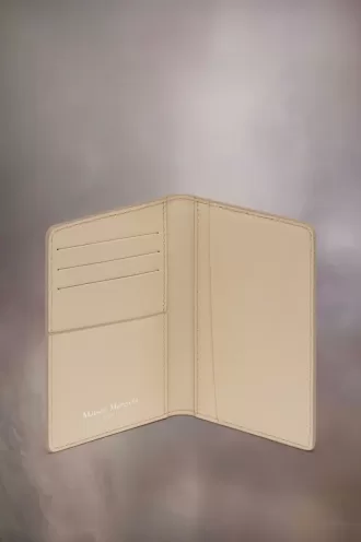 Suport card cu patru ochiuri