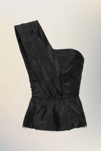 Top drapat asimetric