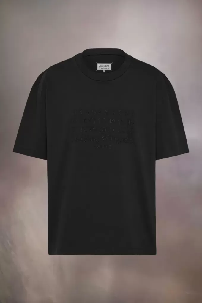 Tricou cu logo brodat Tricou cu logo brodat