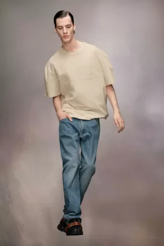 Tricou cu logo brodat