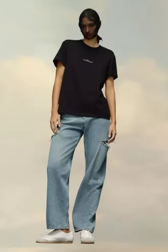 Tricou cu logo distorsionat