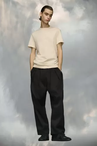 Tricou cu logo distorsionat