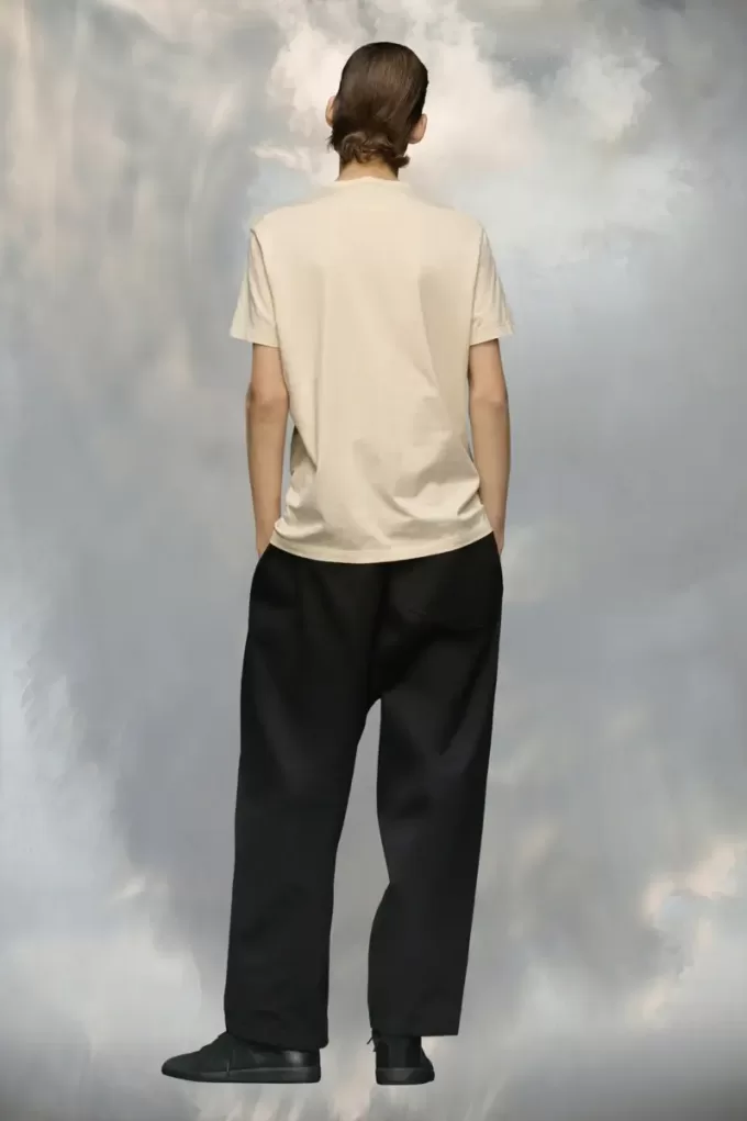 Tricou cu logo distorsionat
