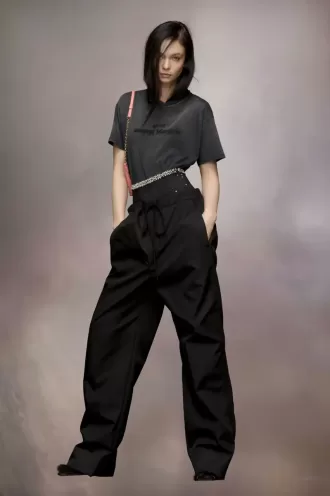 Tricou cu logo invers