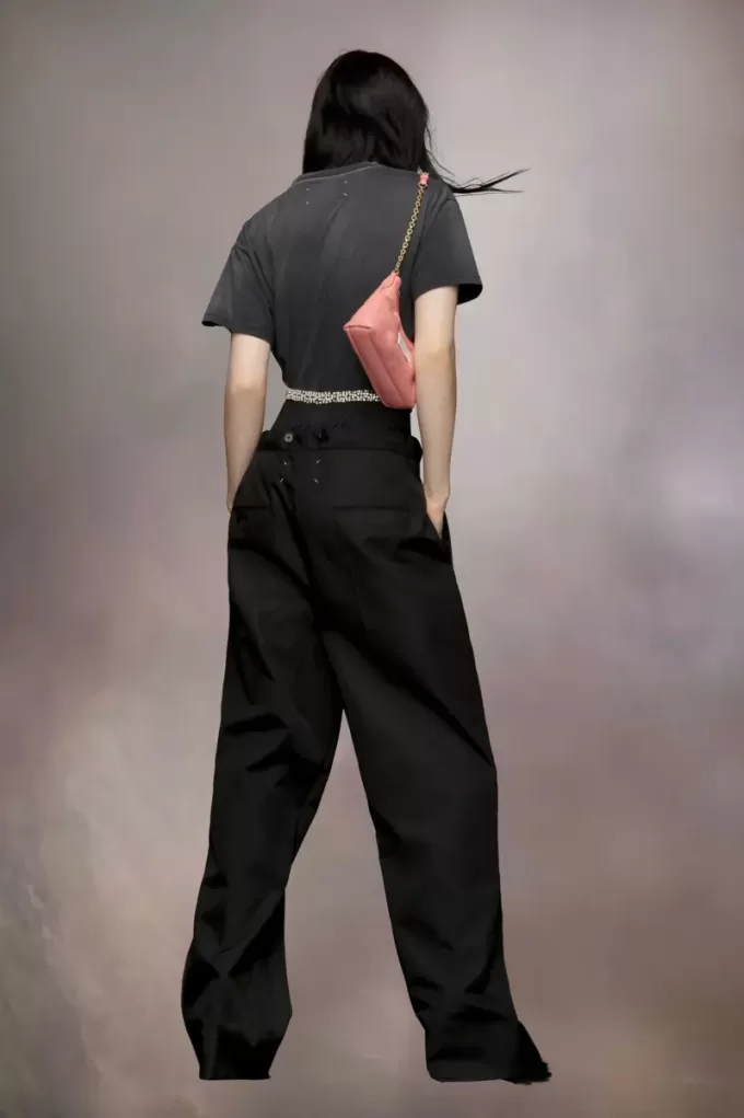 Tricou cu logo invers Tricou cu logo invers